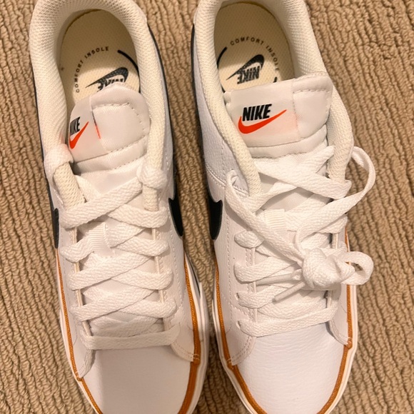 Nike Court Legacy Sneakers Womens sz 9 Brand New! - Picture 4 of 5